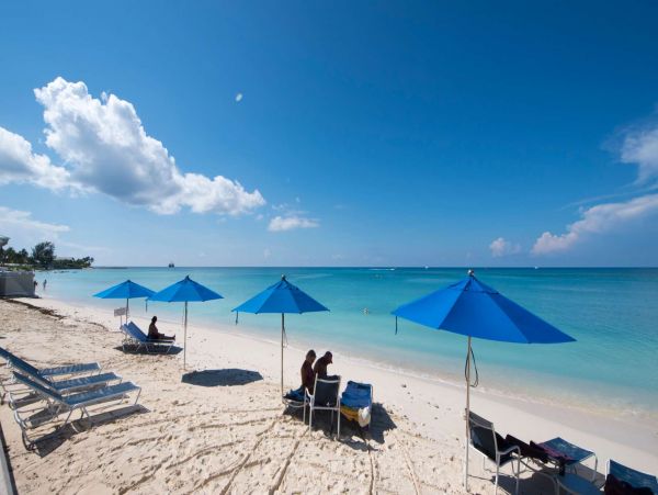 Grand Cayman Vacation Condo One Bedroom Walk to Beach