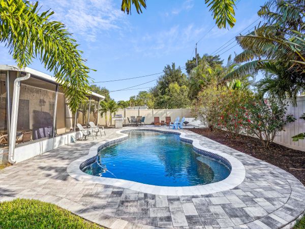 St Pete Three Bedroom Home, the Perfect Vacation Spot!