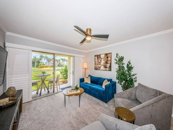Spacious 2 Bedroom Vacation Condo with Lake View