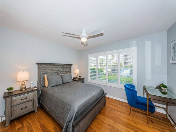 Spacious 2 Bedroom Vacation Condo with Lake View