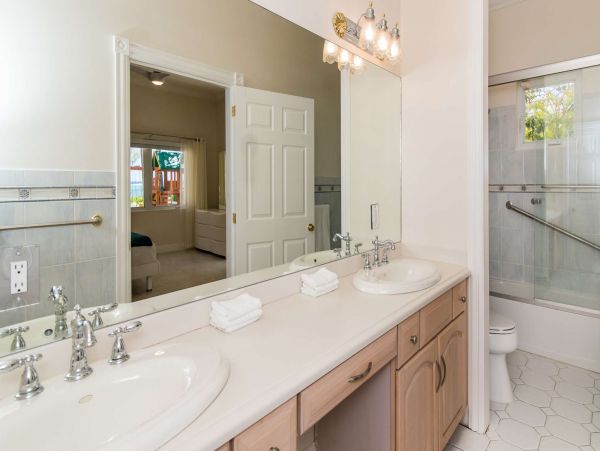 Oceanfront Luxury Grand Cayman Vacation Home Six Bedroom