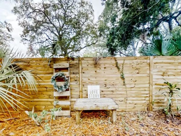 Secluded Three Bedroom Vacation Cottage in St. Petersburg