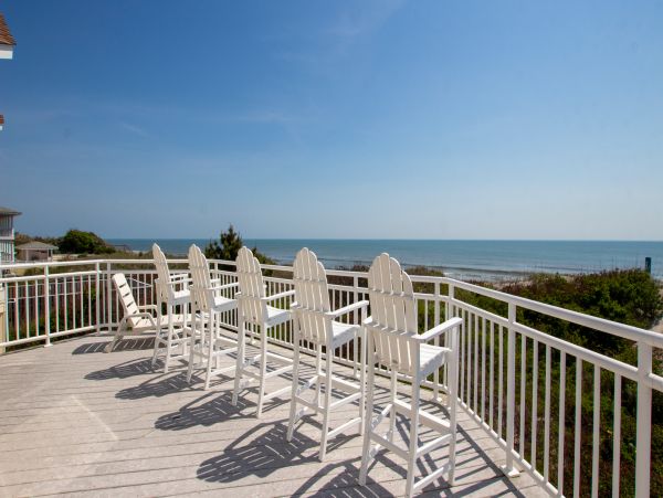 Gorgeous Vacation Getaway with 7 Bedrooms in Corolla