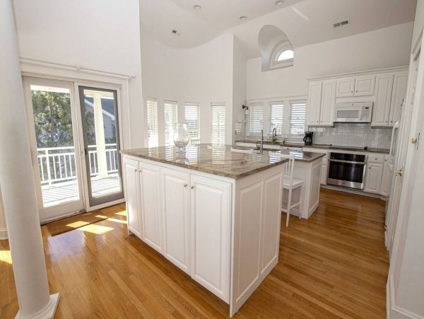 Gorgeous Vacation Getaway with 7 Bedrooms in Corolla