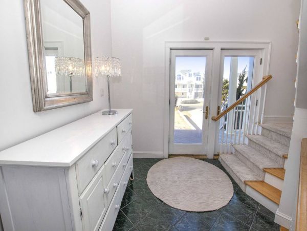 Gorgeous Vacation Getaway with 7 Bedrooms in Corolla