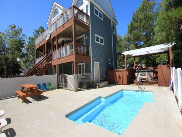 Corolla 5 Bedroom Vacation Rental Private Pool Sleeps 14