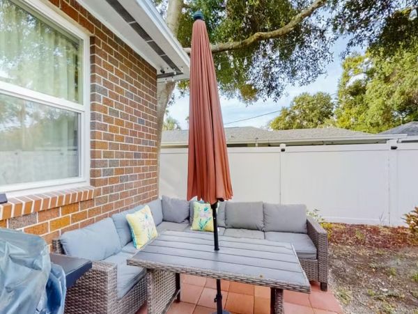 Gulfport Three Bedroom Vacation Rental, Charming Retreat!
