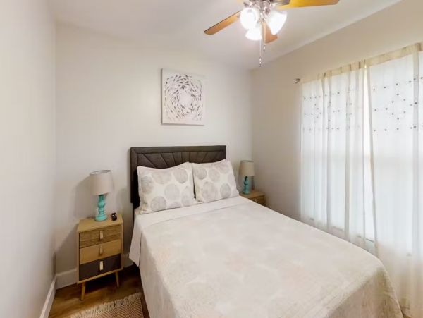 Gulfport Three Bedroom Vacation Rental, Charming Retreat!