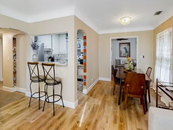 Gulfport Three Bedroom Vacation Rental, Charming Retreat!