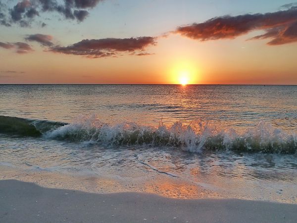 Gulfport Three Bedroom Vacation Rental, Charming Retreat!