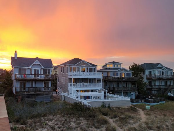 Beachfront Vacation Rental with 6 Bedrooms in Corolla