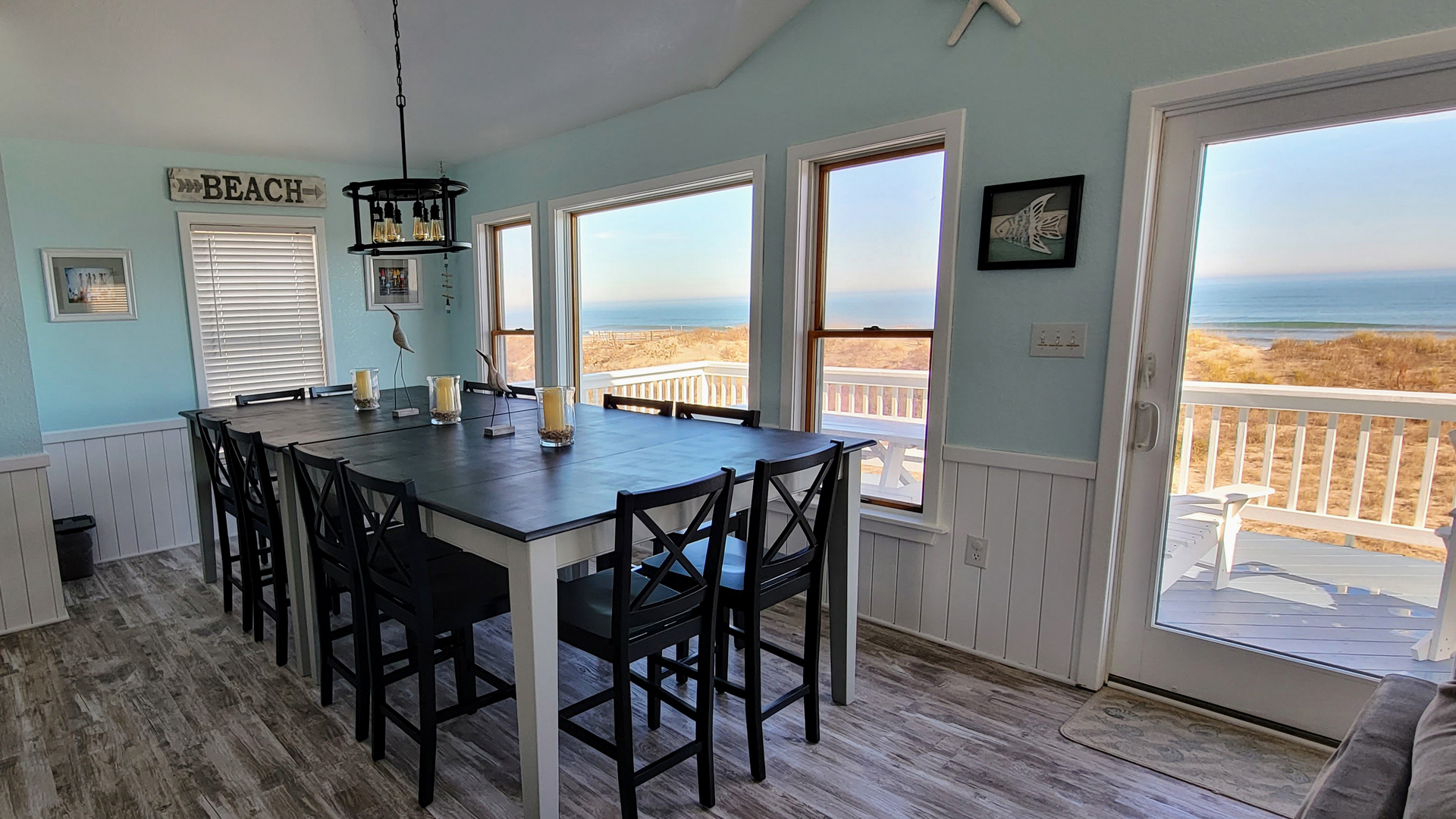 Beachfront Vacation Rental with 6 Bedrooms in Corolla
