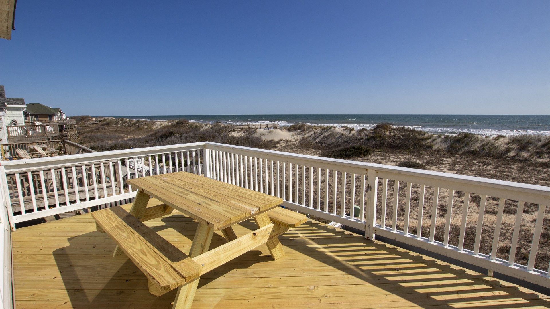Beachfront Vacation Rental with 6 Bedrooms in Corolla