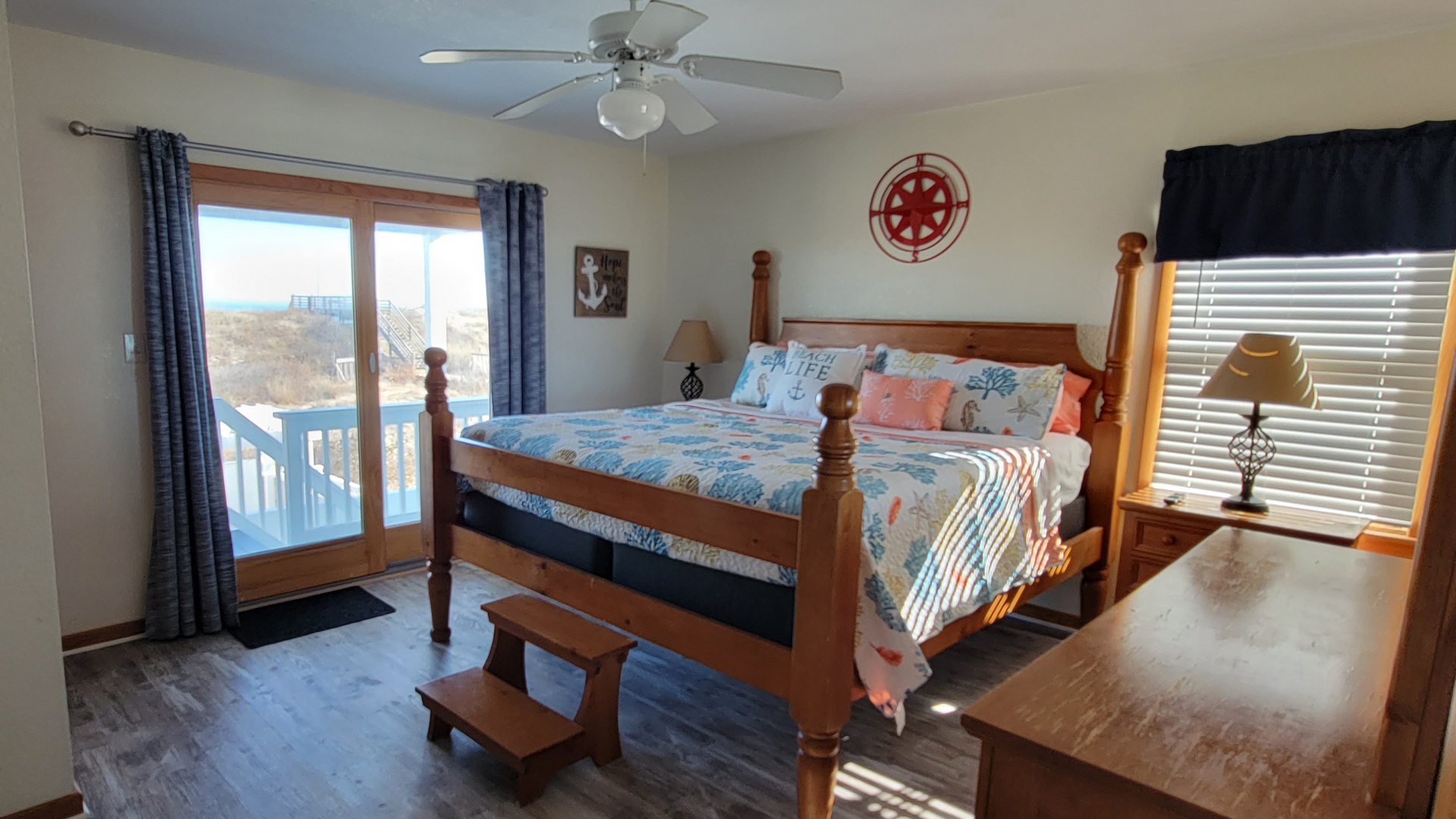 Beachfront Vacation Rental with 6 Bedrooms in Corolla