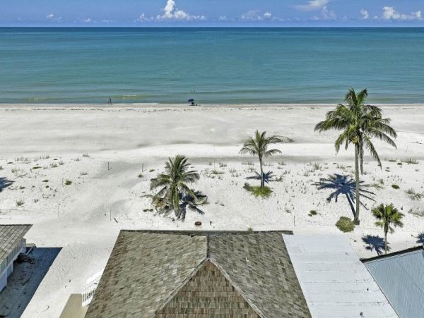 Captiva Island Beachfront Four Bedroom Vacation Rental