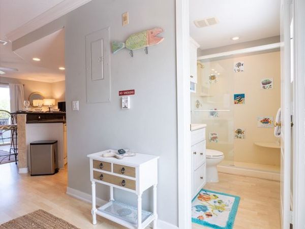 Holmes Beach Vacation Condo Two Bedroom Walk to Beach