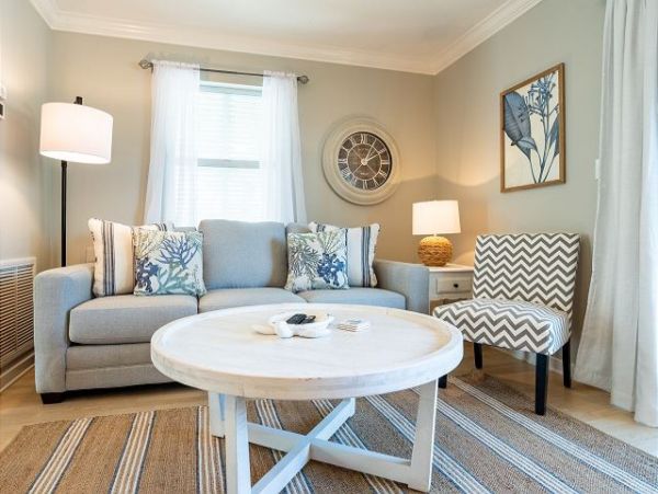 Holmes Beach Vacation Condo Two Bedroom Walk to Beach