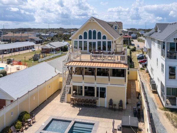 Luxurious Oceanfront Property in Kill Devil Hills
