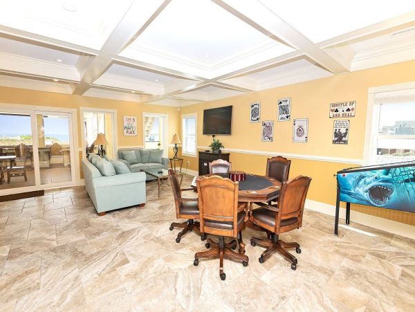 Luxurious Oceanfront Property in Kill Devil Hills