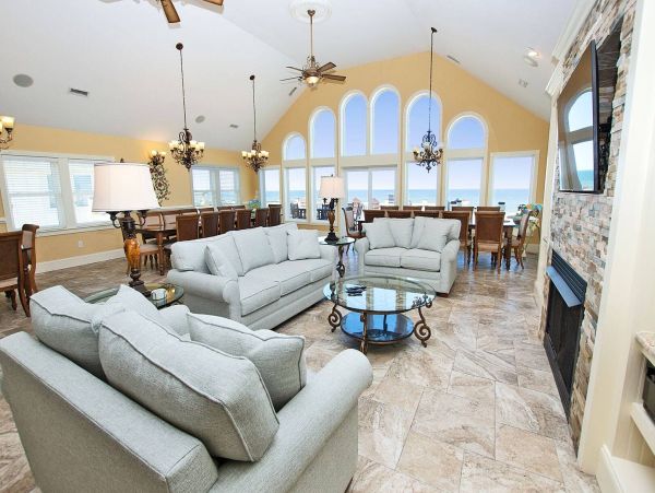 Luxurious Oceanfront Property in Kill Devil Hills