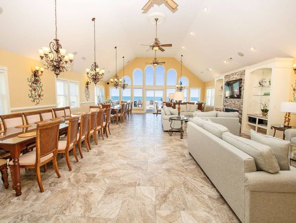 Luxurious Oceanfront Property in Kill Devil Hills