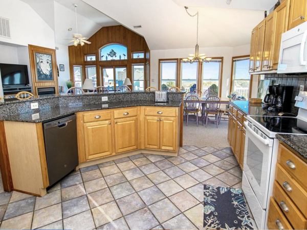 Corolla Seven Bedroom Beach House 330 ft to Beach!