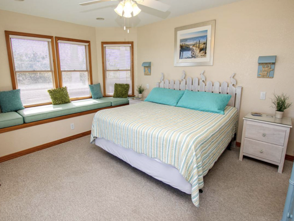 Corolla Seven Bedroom Beach House 330 ft to Beach!