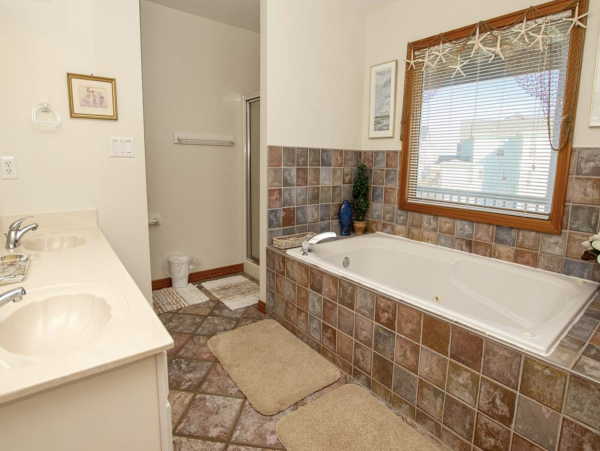 Corolla Seven Bedroom Beach House 330 ft to Beach!