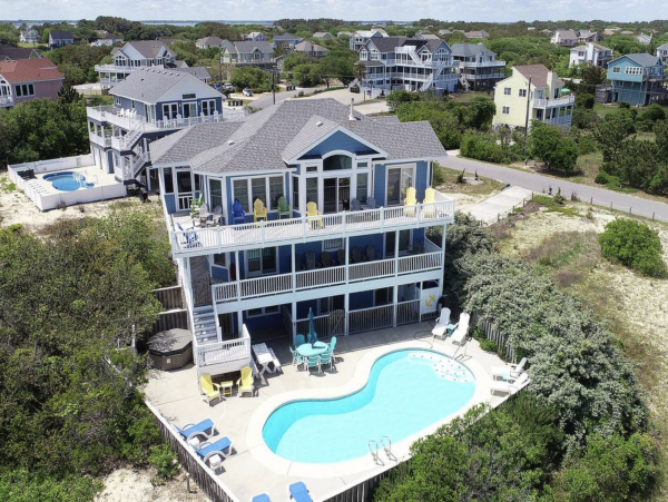 Corolla Seven Bedroom Beach House 330 ft to Beach!