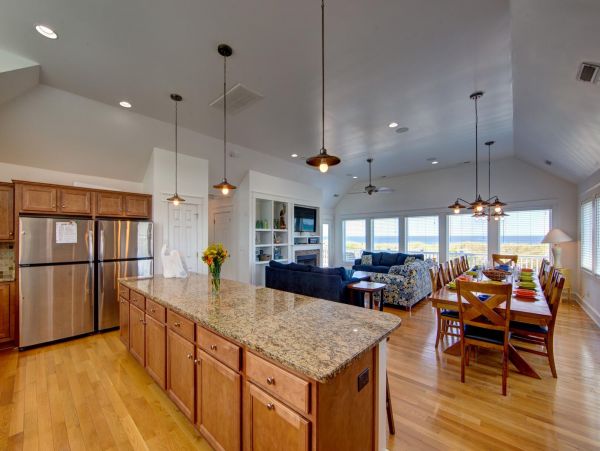 Oceanfront Salvo Vacation Home Six Bedroom
