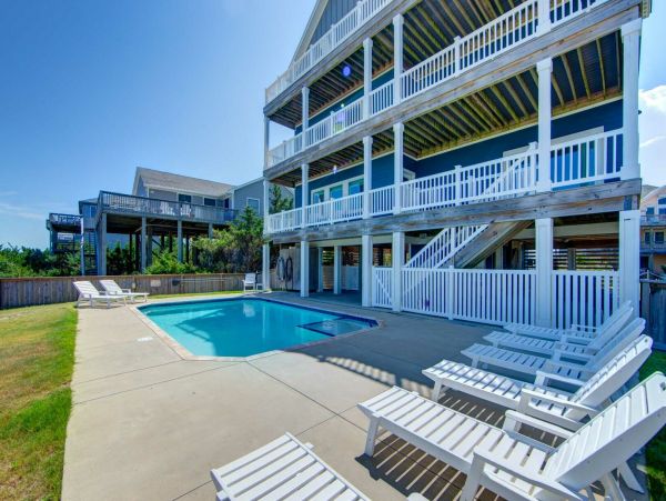 Oceanfront Salvo Vacation Home Six Bedroom