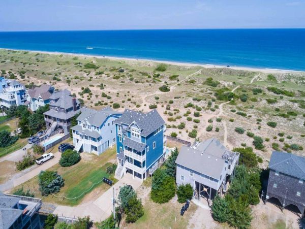 Oceanfront Salvo Vacation Home Six Bedroom