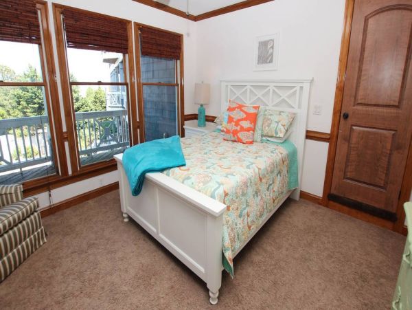 Luxury Duck Vacation Rental | 9-Bedroom Outer Banks Home with Pool & Ocean Views