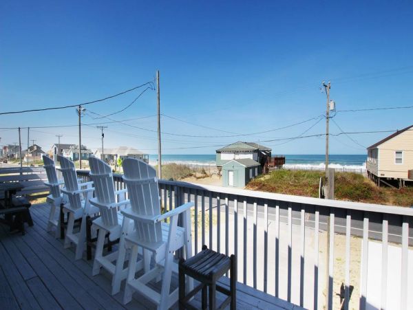 Steps to the Beach Five Bedroom Vacation Home in Kitty Hawk