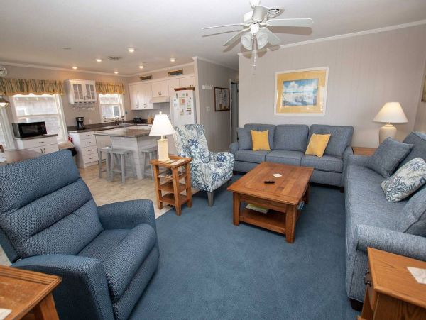 Steps to the Beach Five Bedroom Vacation Home in Kitty Hawk