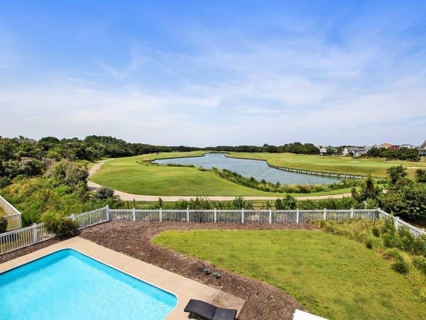 Charming Corolla Vacation Rental Private Pool Sleeps 12