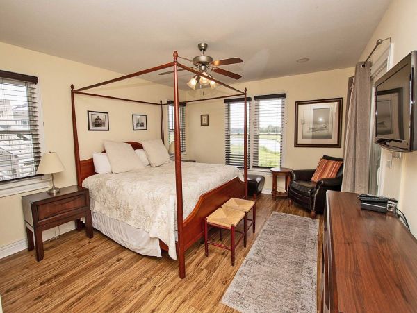 Charming Corolla Vacation Rental Private Pool Sleeps 12