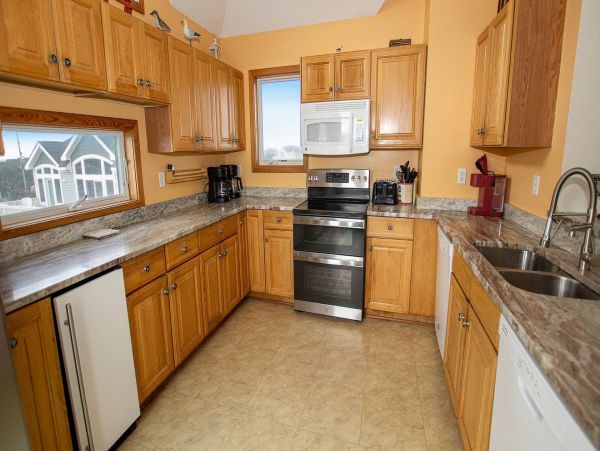 The Outer Banks Eight Bedroom Vacation Home Steps to The Sand