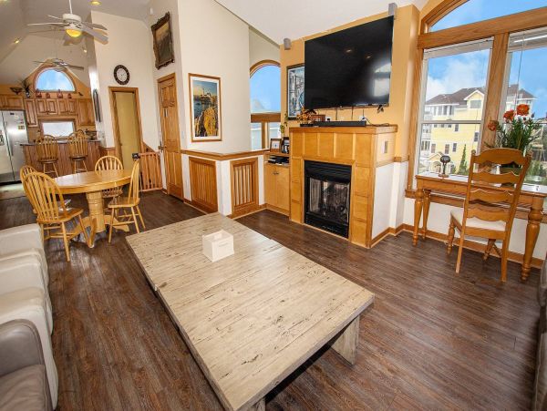 The Outer Banks Eight Bedroom Vacation Home Steps to The Sand