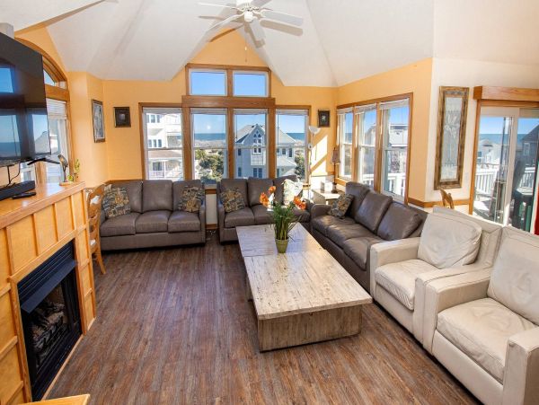 The Outer Banks Eight Bedroom Vacation Home Steps to The Sand