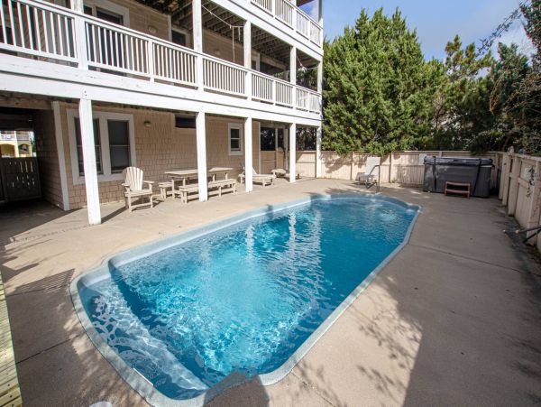 The Outer Banks Eight Bedroom Vacation Home Steps to The Sand