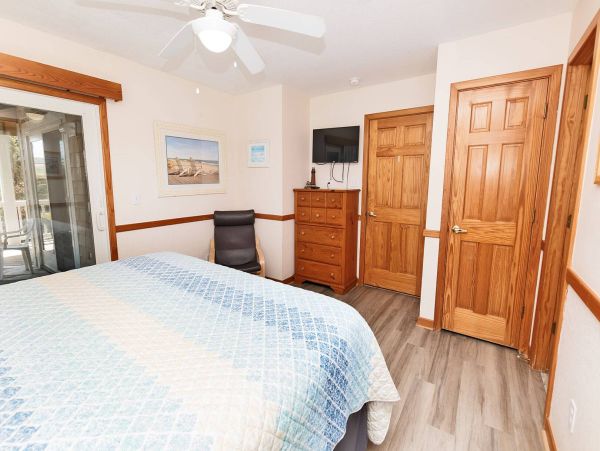 The Outer Banks Eight Bedroom Vacation Home Steps to The Sand