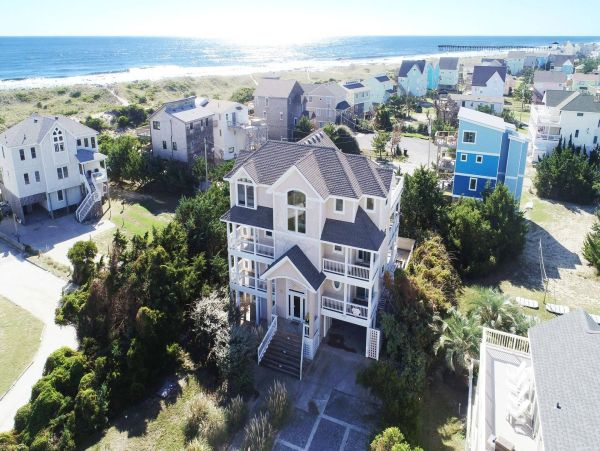 The Outer Banks Eight Bedroom Vacation Home Steps to The Sand