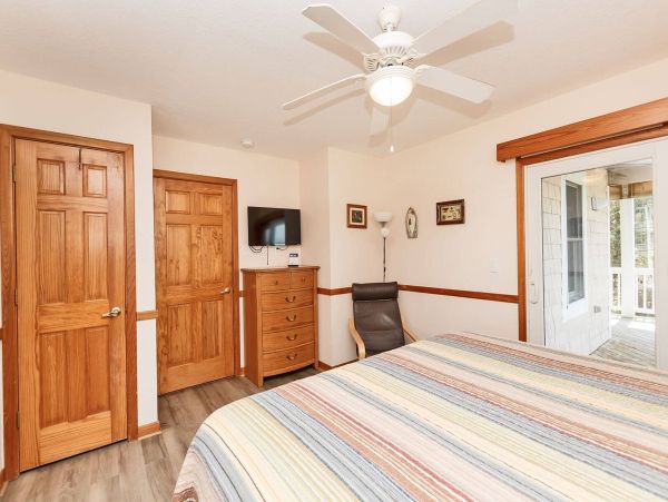 The Outer Banks Eight Bedroom Vacation Home Steps to The Sand