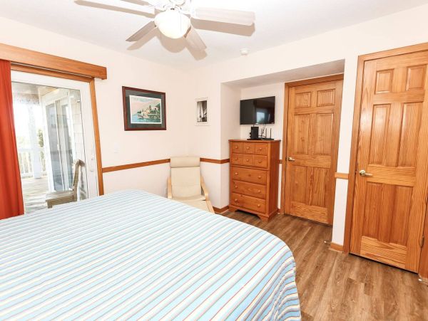 The Outer Banks Eight Bedroom Vacation Home Steps to The Sand