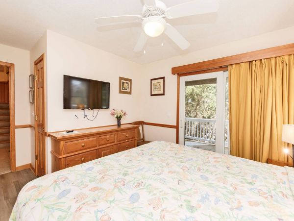 The Outer Banks Eight Bedroom Vacation Home Steps to The Sand