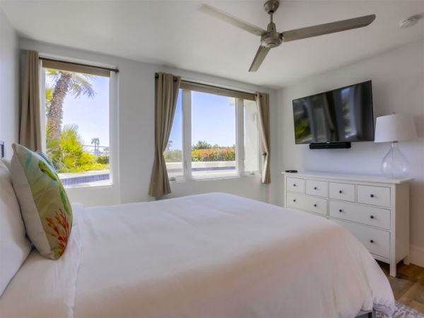 Oceanfront Vacation Condo Two Bedroom