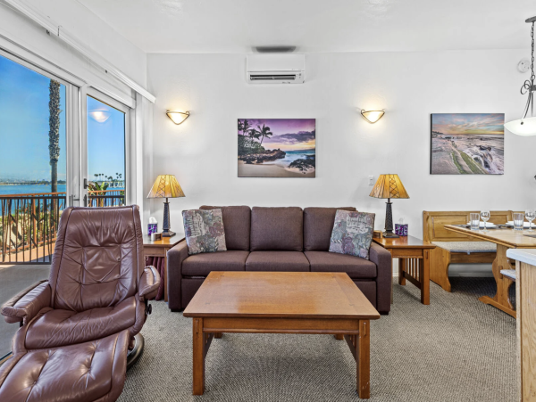 Mission Beach Vacation Rental - San Diego Bayfront Condo with Balcony & Views