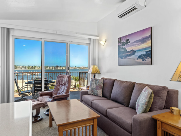 Mission Beach Vacation Rental - San Diego Bayfront Condo with Balcony & Views