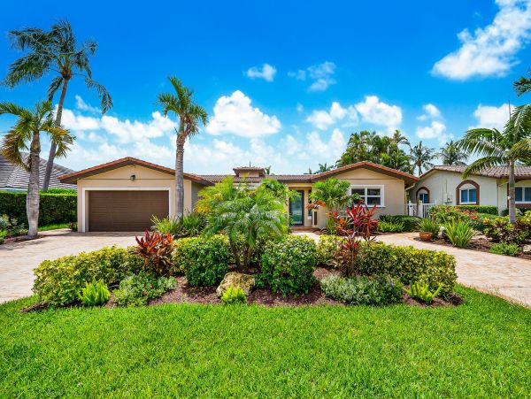 Lighthouse Point Vacation Home Three Bedroom
